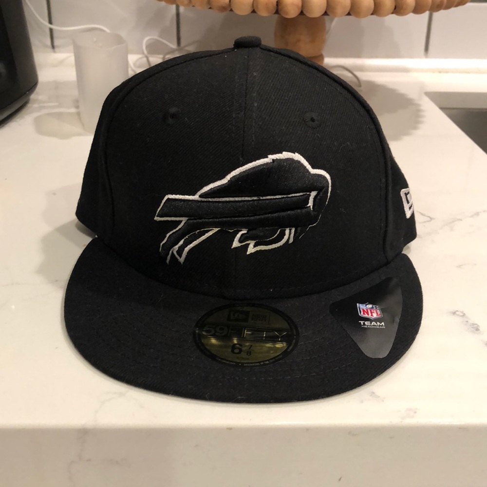 Black Buffalo Bills New Era Fitted Hat